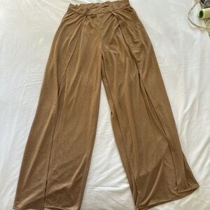 High-Waist Wide Leg Pants in Camel with slit on sides